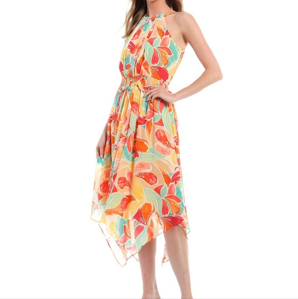 💎Vince Camuto Abstract Print Smocked Sleeveless Halter Dress
